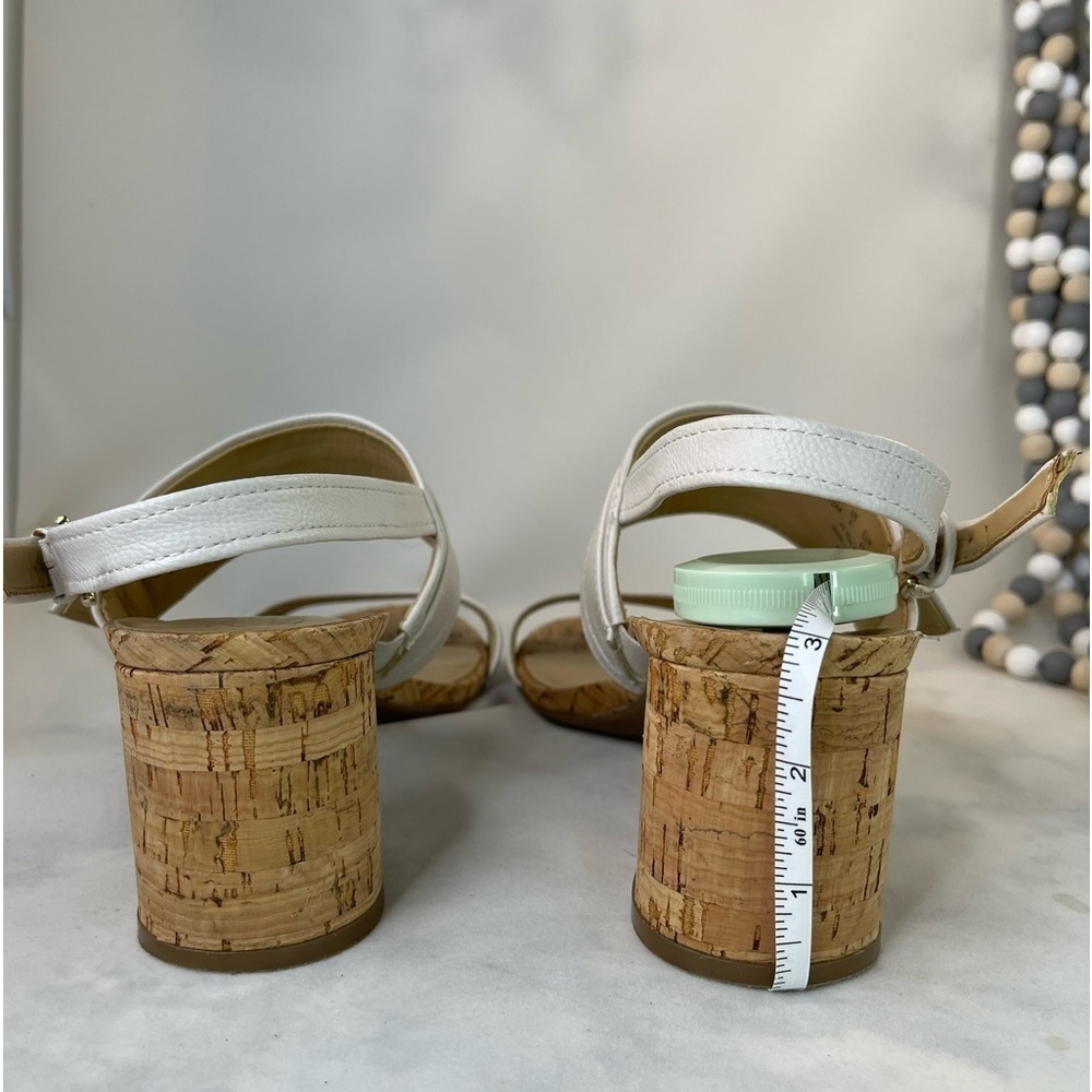 NATURALIZER Kaylee white faux leather block heel  comfort sandals size 11M - Picture 10 of 11